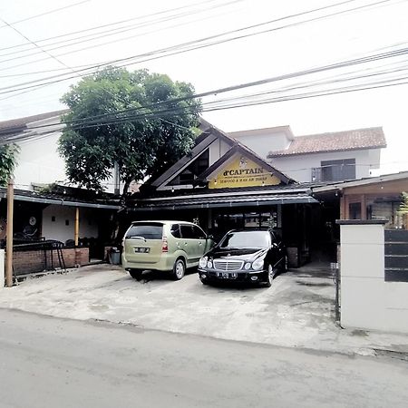 Reddoorz Syariah Near Stasiun Purwokerto Hotel Exterior photo