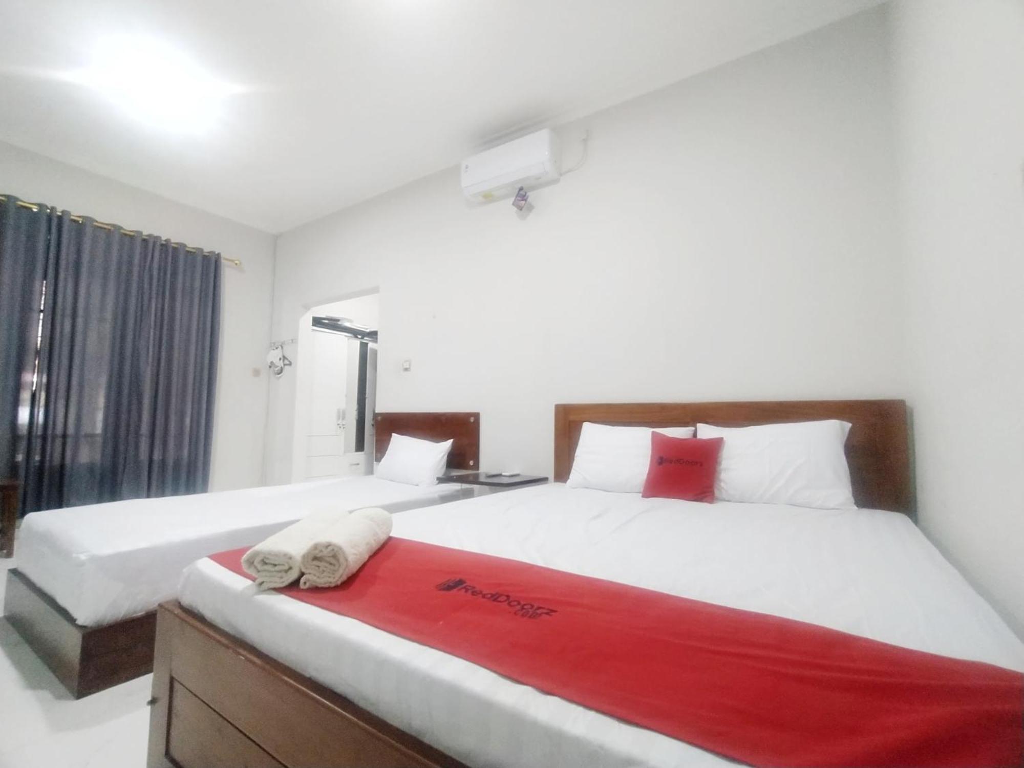 Reddoorz Syariah Near Stasiun Purwokerto Hotel Exterior photo